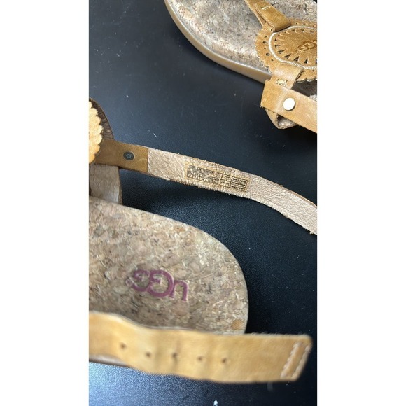 Ugg Ayden slingback medallion tan leather cork‎ casual T thong sandals size 9 - Picture 8 of 9